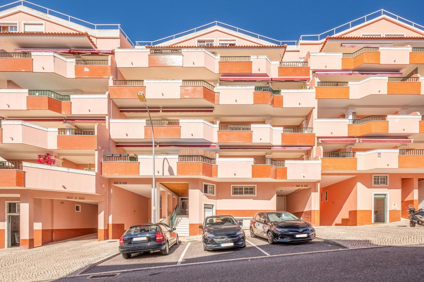 Guestready - Spacious Residence In Oeiras Barcarena Kültér fotó
